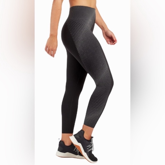 SPANX Reflective Leggings - Picture 10 of 12